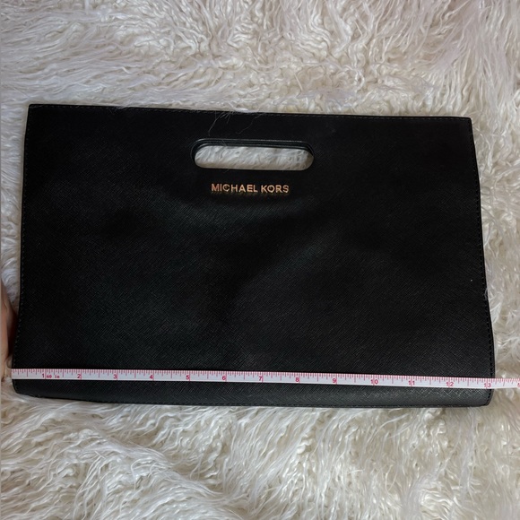 Michael Kors, genuine, leather clutch - Picture 2 of 7